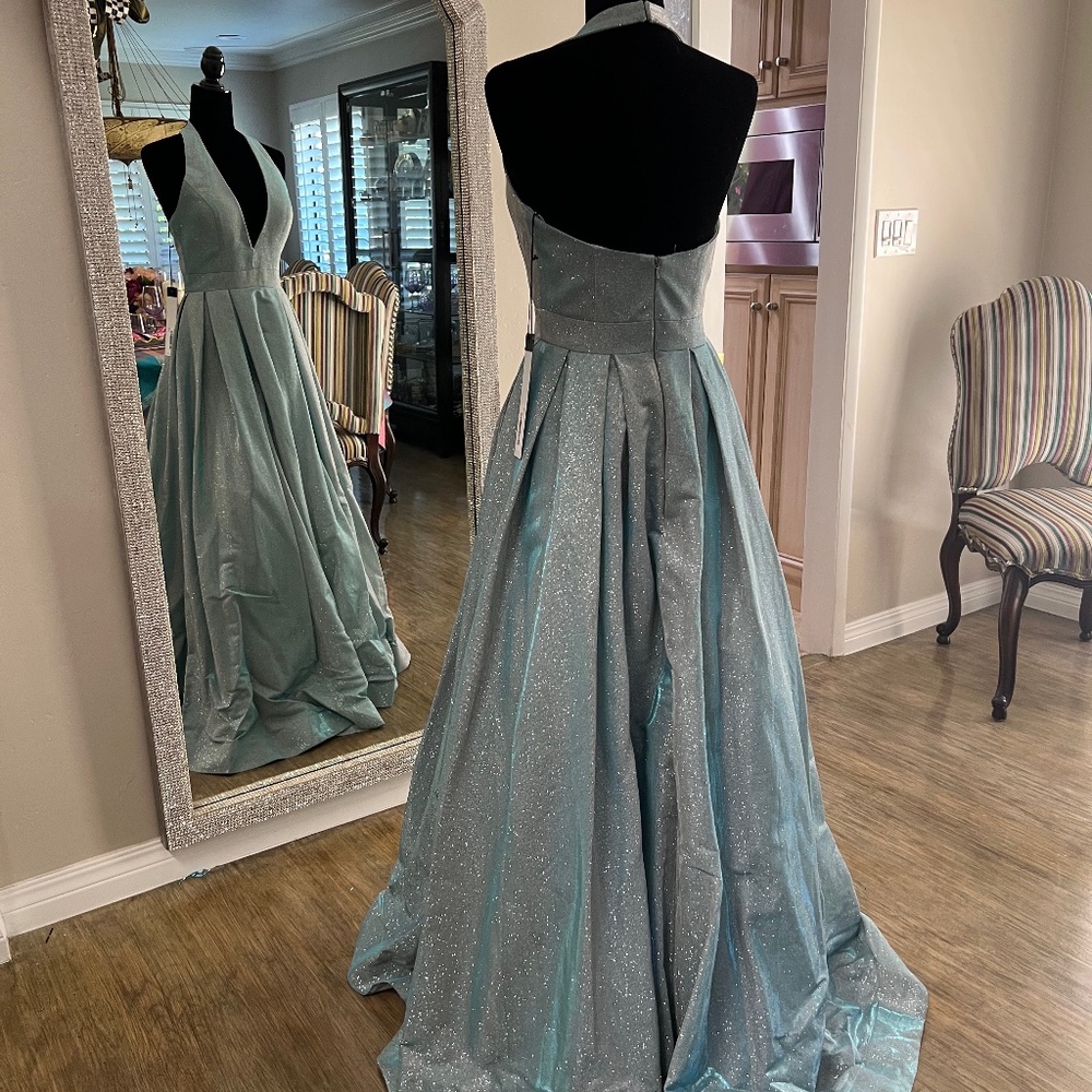 Sherri Hill light blue dress, size 6